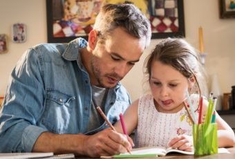 5 conseils pour aider votre enfant à faire ses devoirs